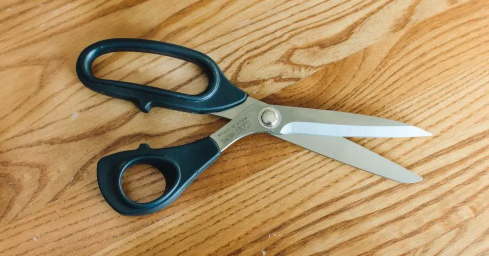 اهم 20 تفسير لحلم المقص لابن سيرين