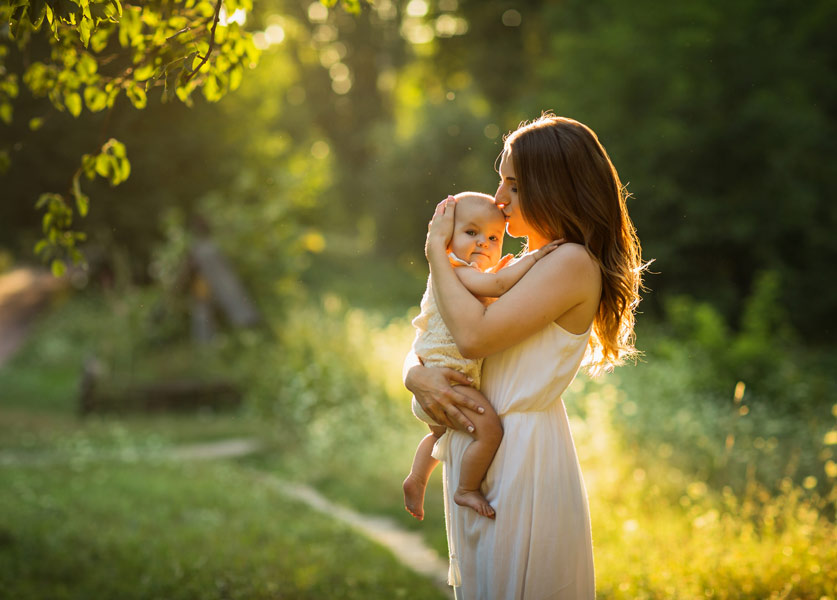 ما هو تفسير رؤية تقبيل طفلة صغيرة في المنام لابن سيرين؟