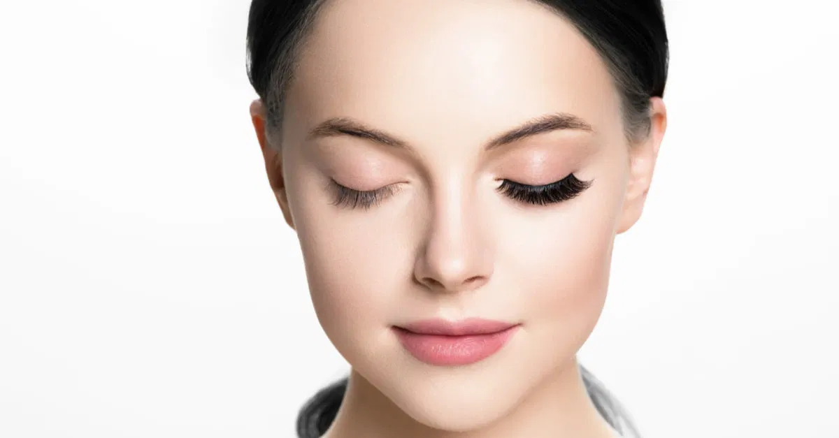 اعرف أكثر عن تفسير رؤية الرموش في المنام للعزباء