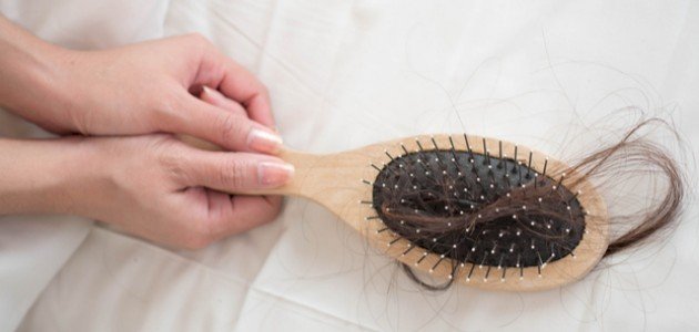 تعرف على أهم الدلالات المتعلقة بتفسير رؤية تساقط الشعر في المنام للعزباء عند ابن سيرين